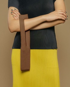 <span class=keywords><strong>กระเป๋า</strong></span>ผ้าถักทรงยาวแบบใหม่ทันสมัยปี 2025 สำหรับ iPhone พร้อมป้ายผ้าแบบกำหนดเอง ดีไซน์<span class=keywords><strong>กระเป๋า</strong></span>ใบเล็ก - Product Image 2