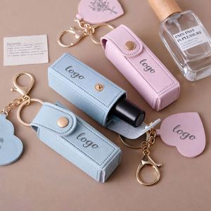 Porte-clés en cuir brodé avec logo personnalisé, idée cadeau promotionnel pour événements d'entreprise et cadeaux clients - Product Image 2