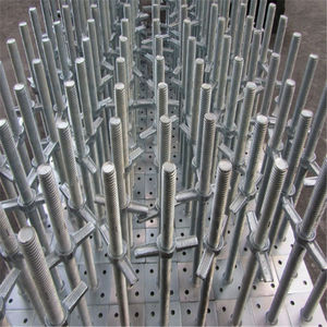 Base de tornillo hueco ajustable para andamios Ringlock con base plana - Product Image 2