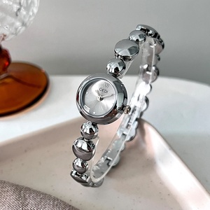 Reloj de Cuarzo GODI para Mujer con Correa de Cadena de Aleación, Esfera con Agujas, Resistente al Agua 30M, Estilo Lujoso y Elegante para el Día a Día, Caja Mineral - Product Image 2