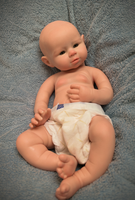 Poupée Bébé Réaliste en Silicone de 18 Pouces, Poupée Reborn Ultra Réaliste, Jouet Doux, Poupée de Collection, Poupée Fille Chauve Tendance et Réaliste