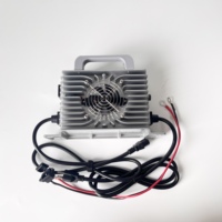 Chargeur de batterie au lithium LNLEE 117,6 V 10 A 28S à charge rapide pour moto électrique à grande vitesse avec affichage LED