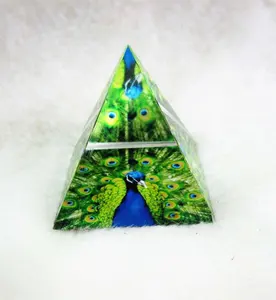 Mini pirámide de cristal de calidad dandy, pisapapeles