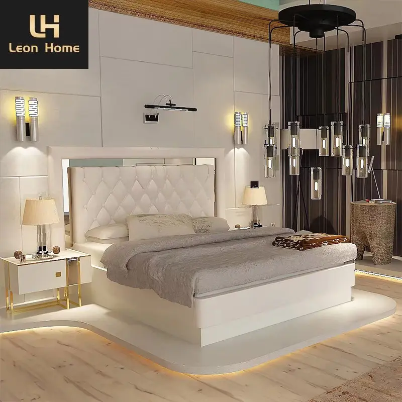 प्रकाश लक्जरी बेडरूम tuffted बटन सफेद बिस्तर कक्ष सेट मंच बिस्तर राजा आकार बिस्तर चारपाई की अगली पीठ के साथ फ्रेम