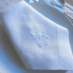 <span class=keywords><strong>Serviette</strong></span> en lin 100% <span class=keywords><strong>de</strong></span> haute qualité avec broderie initiale Serviettes <span class=keywords><strong>de</strong></span> <span class=keywords><strong>mariage</strong></span> personnalisées Forme carrée Utilisation domestique Couture <span class=keywords><strong>de</strong></span> passepoil - Product Image 1