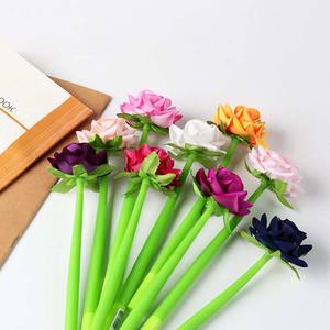 O&Q - Bolígrafo de Gel de Lujo de 0.5 mm para el Día de San Valentín, Tinta Azul/Negra, Hermosa Flor de Rosa, Bolígrafo Promocional de Goma Personalizable - Product Image 4