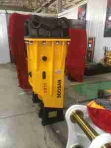 Martillo Rompedor SB70 para Excavadora con Motor, Cincel de 135 mm de Diámetro para Excavadoras de 16-21 Toneladas - Product Image 2