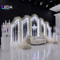 Arche de mariage LEDA de luxe en PVC éclairée par LED avec rideau de cristaux, toile de fond décorative pour événements de mariage et scènes