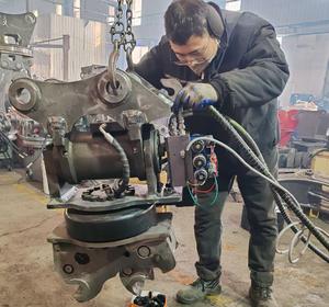 Kubota Bagger-Neigungsanbaugeräte mit 360-Grad-Rotation Hydraulische Schnellwechsler Motor als Kernkomponente - Product Image 6