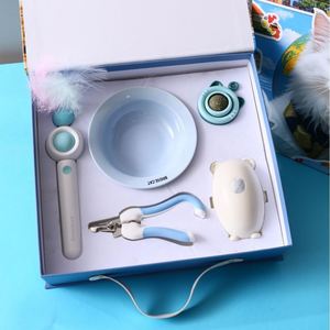 Juego de Regalo de Lujo para Mascotas: Tazón de Cerámica Seguro de Alta Calidad para Snacks, Cortaúñas, Juguete para Lamer para Gatos, Multiusos, Lavable y para Recoger Pelo - Product Image 3