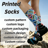 Chaussettes de sport en polyester imprimées avec logo personnalisé, lignes géométriques, blocs de couleur, respirantes, pour la randonnée, le cyclisme et les activités de plein air