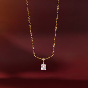 Collana Trendy con Zirconi in Acciaio al Titanio, Impermeabile e Antiossidante, con Catena Regolabile per Donne - Product Image 3