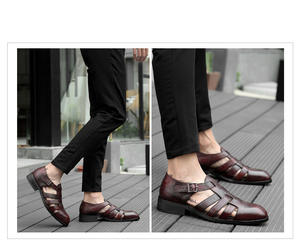 Sandales d'été pour hommes en cuir véritable, perforées et respirantes, à motif uni, style décontracté chic avec boucle - Product Image 6