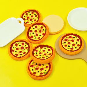 Cabujones de resina de simulación de pizza deliciosa para juguetes de comida en miniatura, accesorios de manualidades DIY para scrapbooking - Product Image 3
