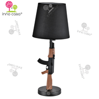 Marque privée Ampoules À Incandescence Résine Ak47 Fusil Lampe de Lecture