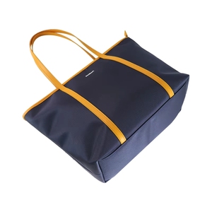 Sac fourre-tout en toile personnalisé avec fermeture éclair, deux poignées, résistant à l'eau, gris clair et beige, style minimaliste, sac de shopping - Product Image 5