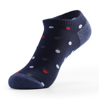 Beaucoup de chaussettes en tricot de couleur Chaussettes basses pour hommes