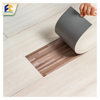 Elegantes paneles de parquet de roble para el diseño interior clásico de vinilo WPC para exteriores con suelo de vinilo LVT autoadhesivo
