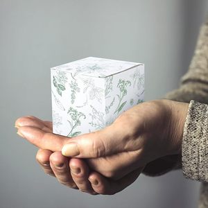 Boîtes cadeaux en papier vert à motifs floraux, style chinoiserie, petites boîtes en papier à fleurs, sacs de fête en papier vert et blanc avec hortensias pour mariage et anniversaire - Product Image 6