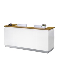 Comptoir d'accueil moderne et simple pour entreprise, salon de beauté, boutique de vêtements, caisse enregistreuse, restaurant, bar