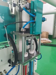 Chất lượng cao dòng chảy lớn PU bọt chất lỏng cách nhiệt máy phun mới Polyurethane phun động cơ mang bơm PLC thành phần cốt lõi - Product Image 3