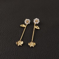 Collier et boucles d'oreilles tendance style européen et américain, série Daisy, motif abeille et fleur, émail blanc, boucles d'oreilles mode
