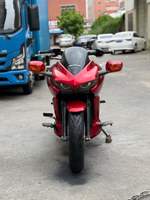 Scooter Maxi Hon1daa DN-01 700cc V-Twin Rouge d'occasion, moto de tourisme unique avec une vitesse maximale supérieure à 80 km/h