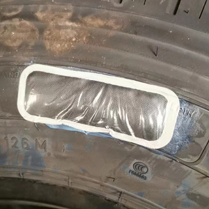 Sunlanrfid Mini <span class=keywords><strong>tag</strong></span> UHF dài phạm vi dính RFID lốp vá <span class=keywords><strong>Tag</strong></span> cho xe tải và xe lốp làm bằng bền vật liệu cao su - Product Image 4