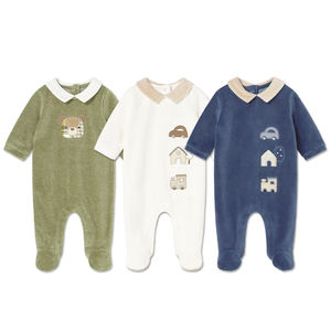 Grenouillère Bébé en Coton Bambou Velours Biologique, Pyjama Bébé à Pieds, Combinaison Personnalisée pour Vêtements de Bébé et Nouveau-né - Product Image 1