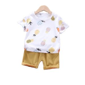 ชุดเสื้อผ้าเด็กผู้ชายแขนสั้นลายสับปะรดสีขาวราคาประหยัด - Product Image 1