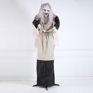 Décoration d'Halloween : Fille de ménagère fantôme sur pied activée par le mouvement, avec yeux rouges lumineux et tête rotative, idéale pour maison hantée et escape room - Product Image 3