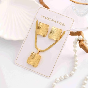 Nouveaux ensembles de bijoux Mirawell en gros, étanches, écologiques <span class=keywords><strong>et</strong></span> inaltérables, boucles <span class=keywords><strong>d</strong></span>'oreilles <span class=keywords><strong>et</strong></span> <span class=keywords><strong>collier</strong></span> en acier inoxydable plaqué or 18 carats - Product Image 6