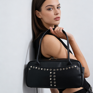 Bolso de Hombro con Ojales Plateados Estilo Punk, Diseño 2026 - Bolso Tote de Cuero PU Premium para Mujer - Bolso de Mano con Estilo Urbano y Atrevido - Product Image 2