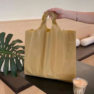 Bolsa de Silicona Personalizada con Asa de Tela No Tejida, Logotipo, Ecológica y de Grado Alimenticio para Uso Promocional - Venta al Por Mayor - Product Image 4