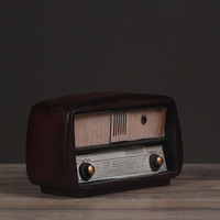 Nordic Vintage Resin Crafts Old Radio Mobilier de bar de style nostalgique pour les décorations de bureau et de maison