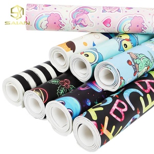 Recién llegado, diseño de dibujos animados de personajes personalizados, <span class=keywords><strong>cuero</strong></span> <span class=keywords><strong>PU</strong></span> fluorescente luminoso <span class=keywords><strong>que</strong></span> brilla en la oscuridad, vinilo de piel sintética para bolsa de lazos para el pelo - Product Image 5