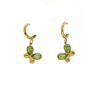 Boucles d'oreilles pendantes en acier inoxydable plaqué or avec breloque papillon et pierres vertes, bijoux de mode - Product Image 1