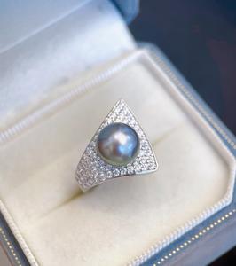 Anello di Lusso in Argento 925 con Perla Nera di Tahiti Geometrica Certificata di Terze Parti, Gioiello Elegante da Donna - Product Image 4