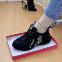 Nouvelles baskets décontractées pour femmes à semelle épaisse, style marche, collection 2025