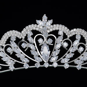 <span class=keywords><strong>Coronas</strong></span> <span class=keywords><strong>de</strong></span> Circonia <span class=keywords><strong>de</strong></span> Princesa Reina al por Mayor ROMANTIC, Tiaras <span class=keywords><strong>de</strong></span> Novia Plateadas para Damas <span class=keywords><strong>de</strong></span> Honor - Product Image 4