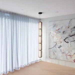 โคมไฟระย้าแก้วศิลปะสไตล์มินิมอลทันสมัยสำหรับห้องรับประทานอาหารและห้องนั่งเล่น ดีไซน์แบบเสาแคนาดาใหม่ แสงสีขาวอบอุ่น โคมไฟตัวอย่างสำหรับห้องตัวอย่าง - Product Image 2