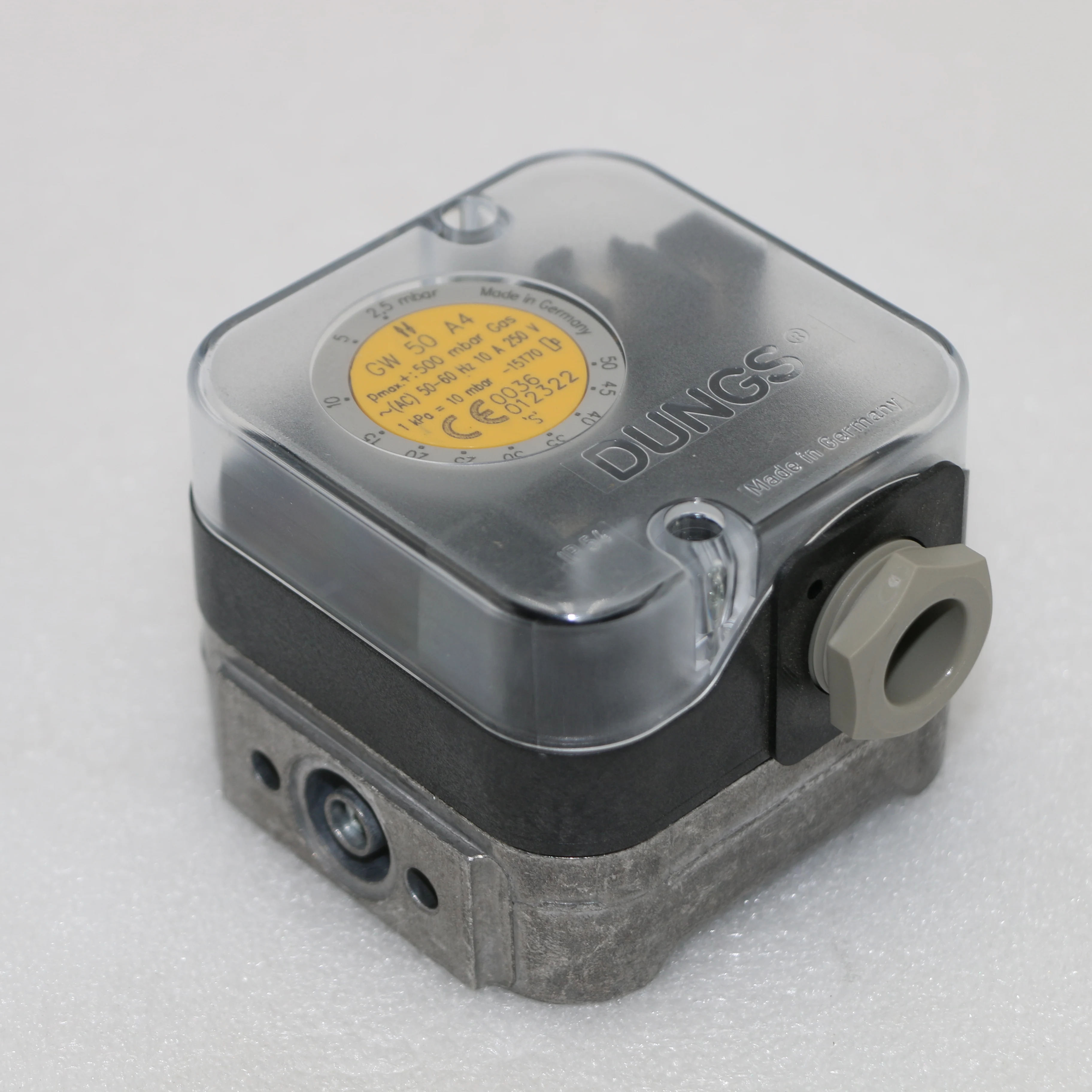 Dungs Gas Pressure Control Switch GW50A4 - Adjustable & Reliable