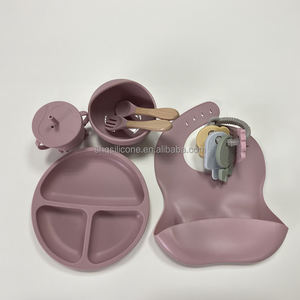 Ensemble repas personnalisé en silicone pour bébés et enfants, comprenant bavoirs, couverts, sucette, assiette et bol pour produits de dentition et d'alimentation - Product Image 3