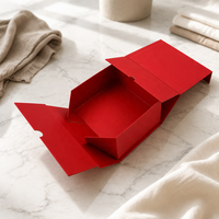 Boîte cadeau en carton rigide pliable de luxe rouge avec fermeture magnétique, matériaux recyclés, emballage cadeau