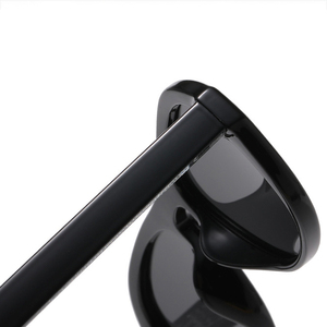 แว่นกันแดดแฟชั่นทรง PC ดีไซน์เนอร์สำหรับผู้ชาย ปี 2026 แว่นกันแดดแบบกำหนดเองพร้อมโลโก้ แว่นกันแดดโพลาไรซ์ทรงกลม - Product Image 4