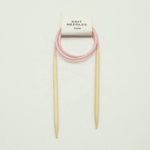 Aiguilles à tricoter circulaires en bambou avec tube en plastique de 8 mm - Product Image 6