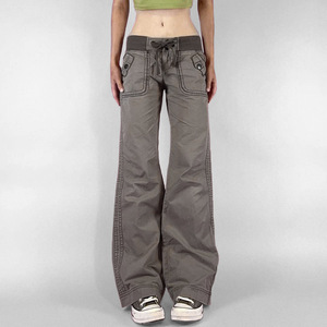 Jeans cargo droits personnalisés ODM style rétro américain pour <span class=keywords><strong>femme</strong></span>, décontractés, <span class=keywords><strong>taille</strong></span> <span class=keywords><strong>basse</strong></span>, en denim, avec bretelles, pour l'extérieur - Product Image 3