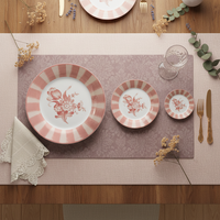 Service de table élégant en porcelaine rose poudré à motifs floraux - Assiettes en céramique fine à bordure rayée romantique pour mariage