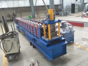 Hoge Kwaliteit Draagbare Water Naadloze Goot Maken <span class=keywords><strong>Machine</strong></span> Regengoot Koude Roll Vormen <span class=keywords><strong>Machine</strong></span> Prijs - Product Image 5