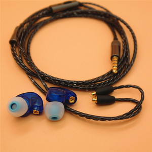 In Ear MMCX Detachable <b>Wired</b> Headphones With Remote <b>Control</b> And Microphone For Sports Use - Product Image 5